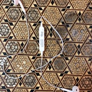 Ihip wireless earbuds / Bluetooth